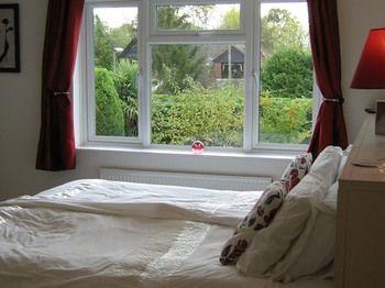 Savannah Bed And Breakfast Virginia Water Buitenkant foto