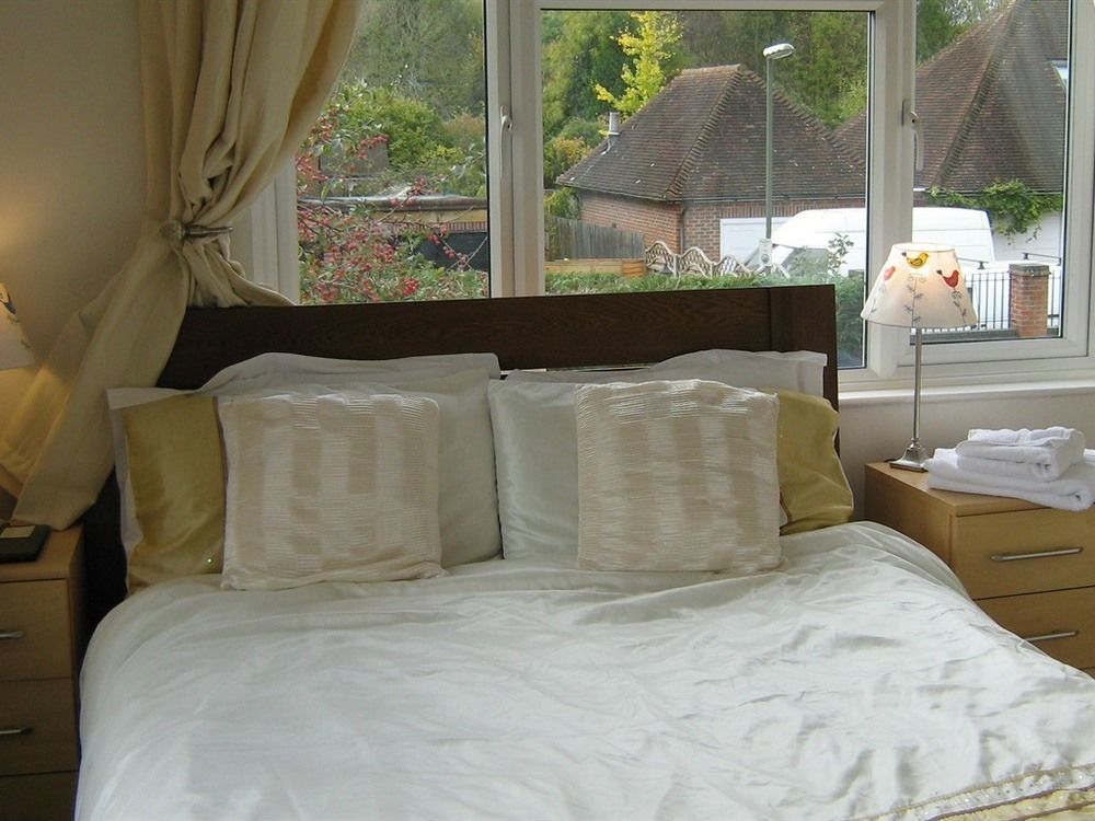Savannah Bed And Breakfast Virginia Water Buitenkant foto