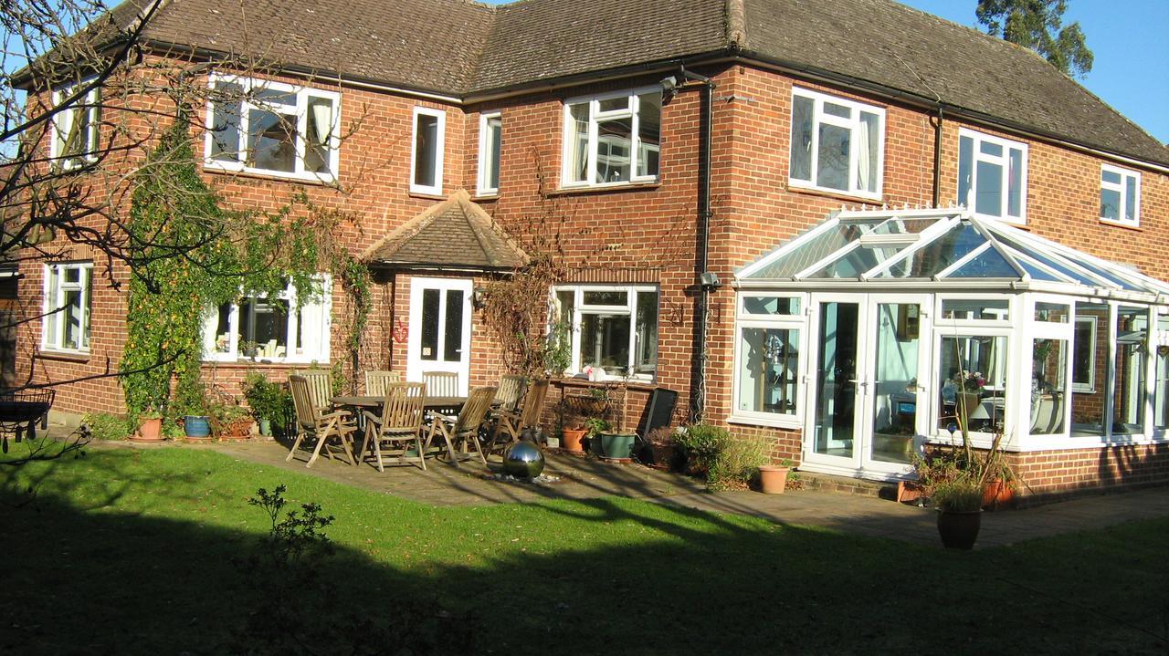 Savannah Bed And Breakfast Virginia Water Buitenkant foto